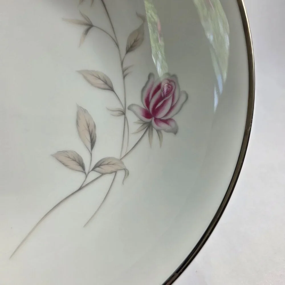 Seizan Fine China Lasting Rose 9 Inch Serving Bowl White Pink Roses Gray Leaves
